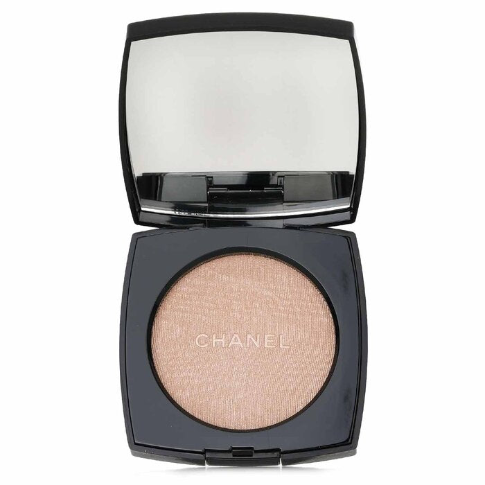 Chanel Poudre Lumiere Highlighting Powder -